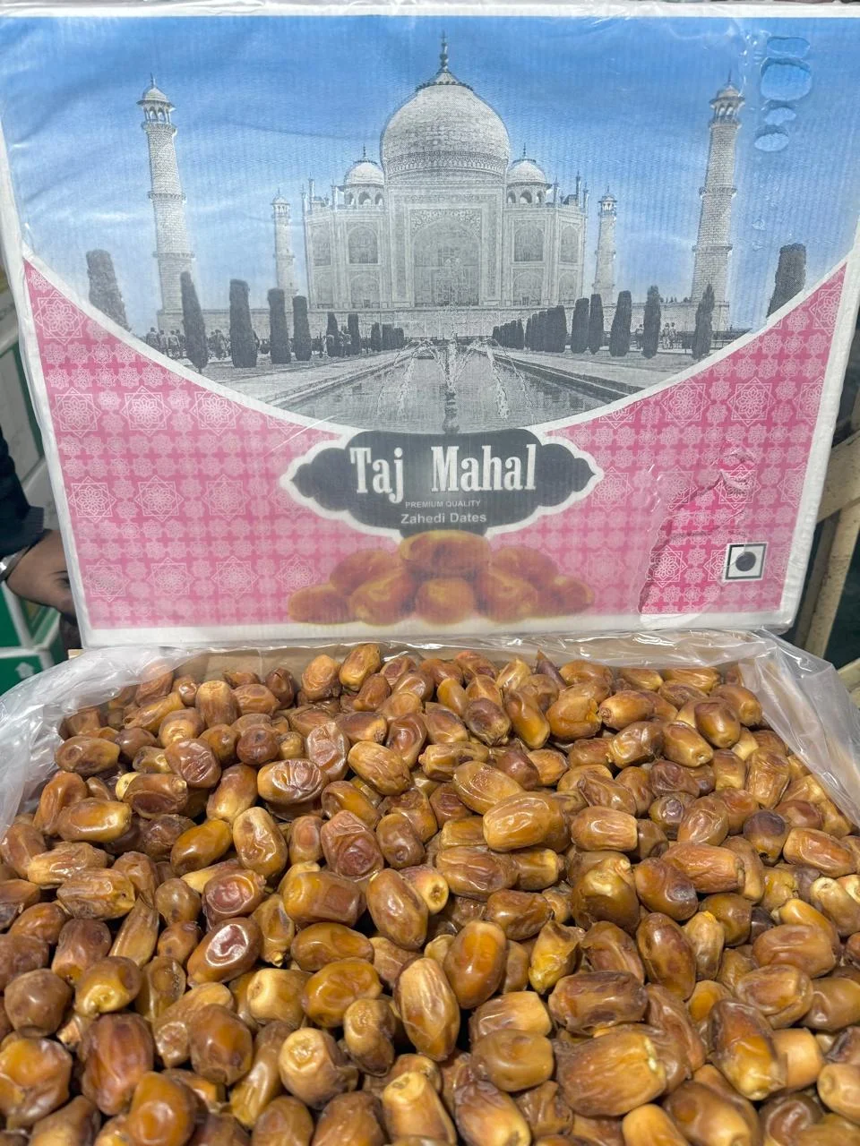 Taj Mahal Zahidi Dates